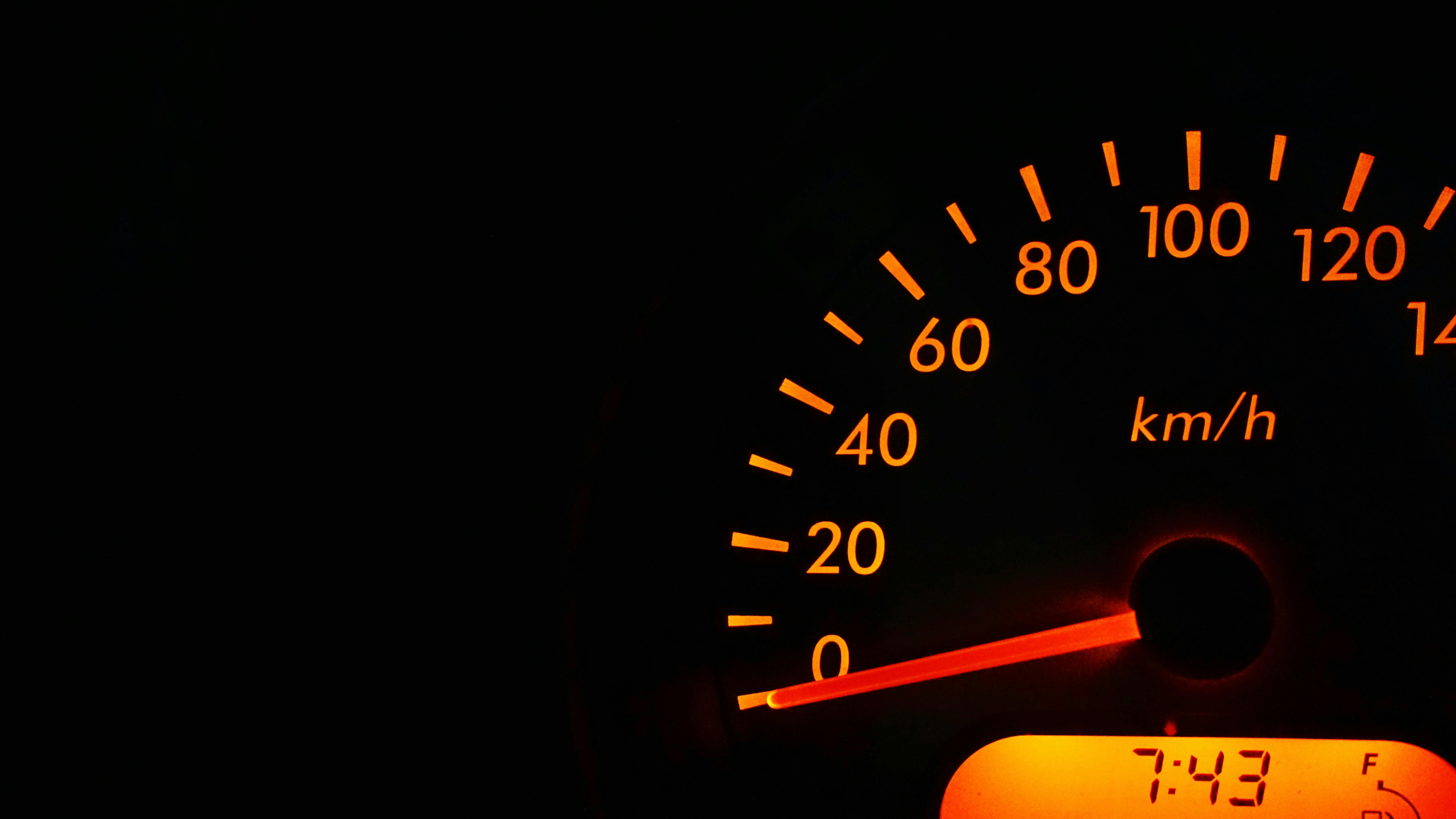 كيف 77 جيجاهرتز رادار يعمل على تشغيل مستقبل ADAS